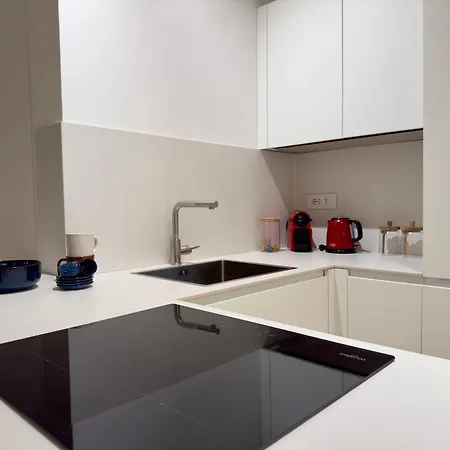 Cernaiabella Elegant Charming Apartment With Private Jacuzzi And Aircon Along Historic Stairway La Spezia