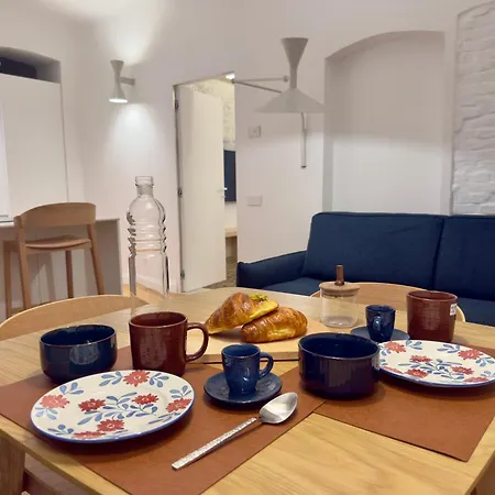 Cernaiabella Elegant Charming Apartment With Private Jacuzzi And Aircon Along Historic Stairway Apartmán La Spezia