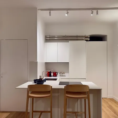 Cernaiabella Elegant Charming Apartment With Private Jacuzzi And Aircon Along Historic Stairway Apartmán La Spezia